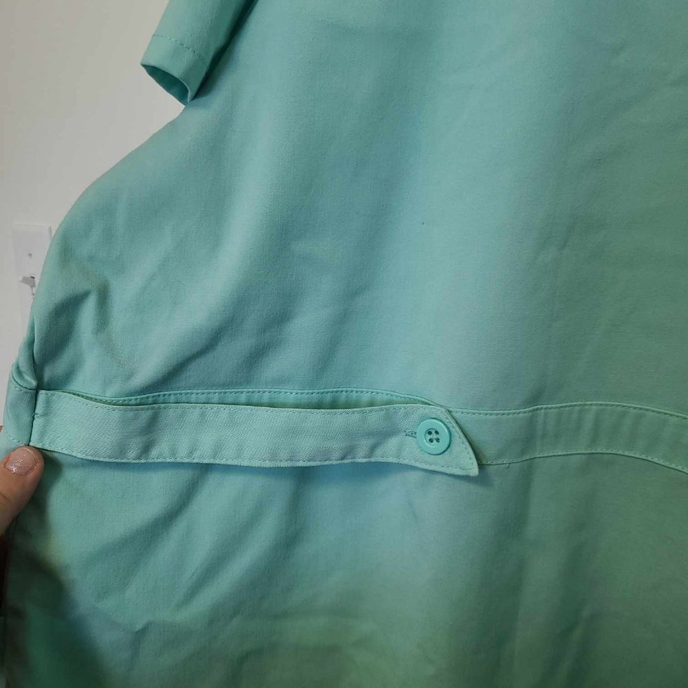 Plus Size Scrub Top - Picture 5 of 5